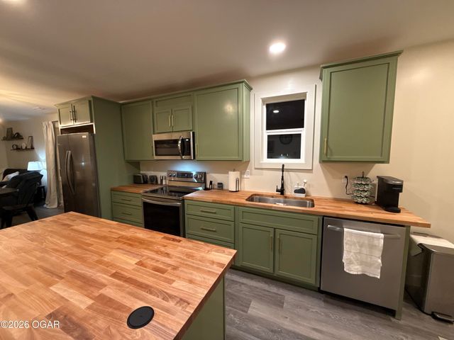 1115 Mineral Street, Webb City, MO 64870