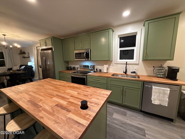 1115 Mineral Street, Webb City, MO 64870