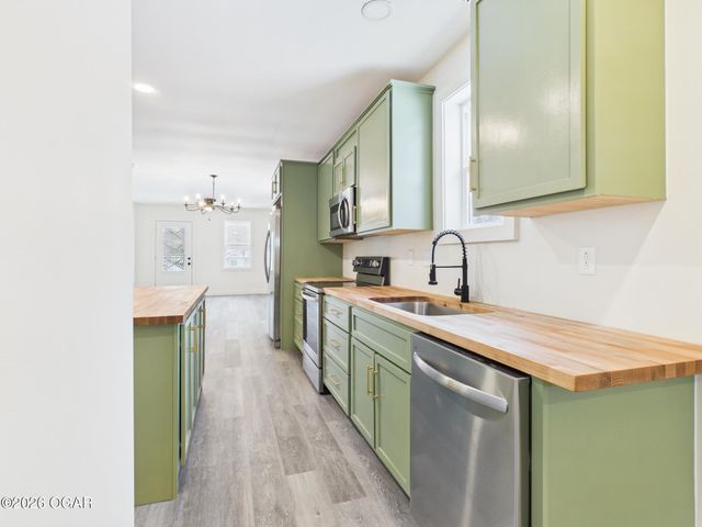 1115 Mineral Street, Webb City, MO 64870