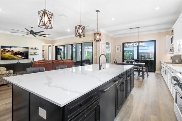 6104 LAGOMAR LANE, Apollo Beach, FL 33572