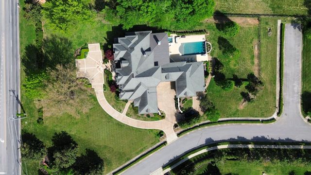 698 Brass Lantern Pl, Brentwood, TN 37027