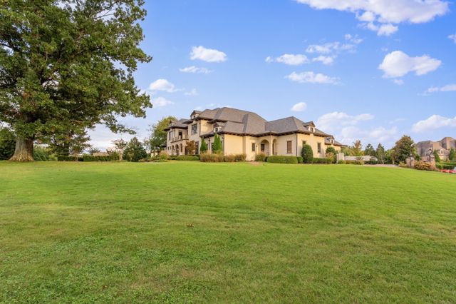 698 Brass Lantern Pl, Brentwood, TN 37027