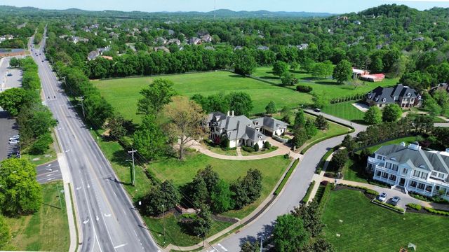 698 Brass Lantern Pl, Brentwood, TN 37027