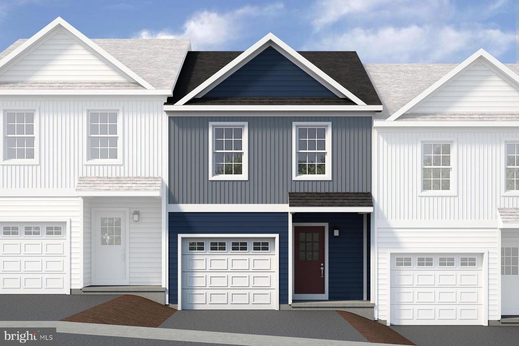 169 HIGHPOINT PARK DR, Pleasant Gap, PA 16823