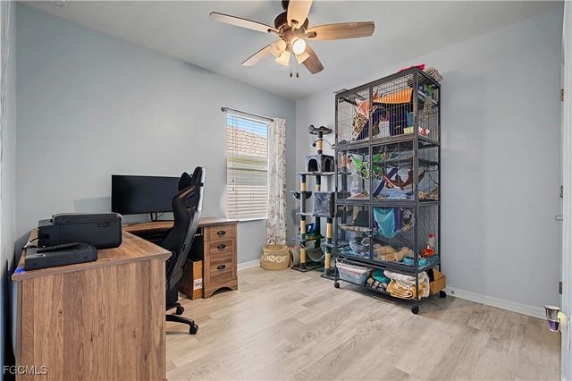 2613 Manzilla LN, Cape Coral, FL 33909