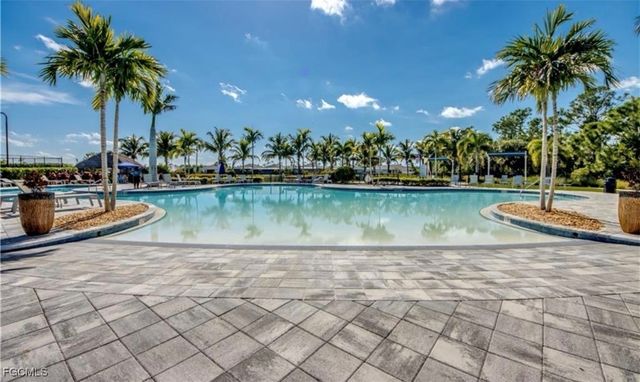 2613 Manzilla LN, Cape Coral, FL 33909