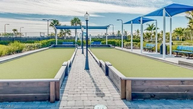 2613 Manzilla LN, Cape Coral, FL 33909