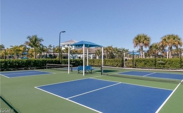 2613 Manzilla LN, Cape Coral, FL 33909