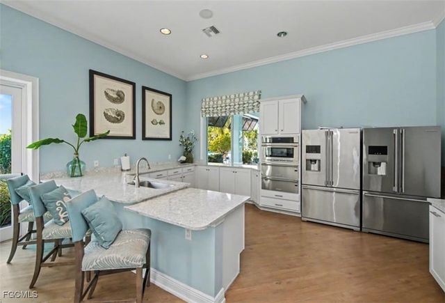 2613 Manzilla LN, Cape Coral, FL 33909