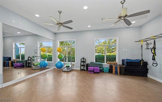 2613 Manzilla LN, Cape Coral, FL 33909