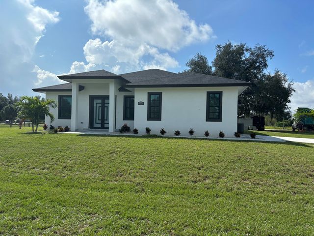 1937 W Nassau Road, Avon Park, FL 33825
