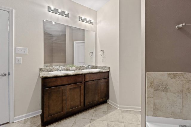 10705 Dodger Dr, Denham Springs, LA 70726
