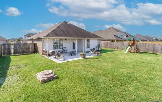 10705 Dodger Dr, Denham Springs, LA 70726