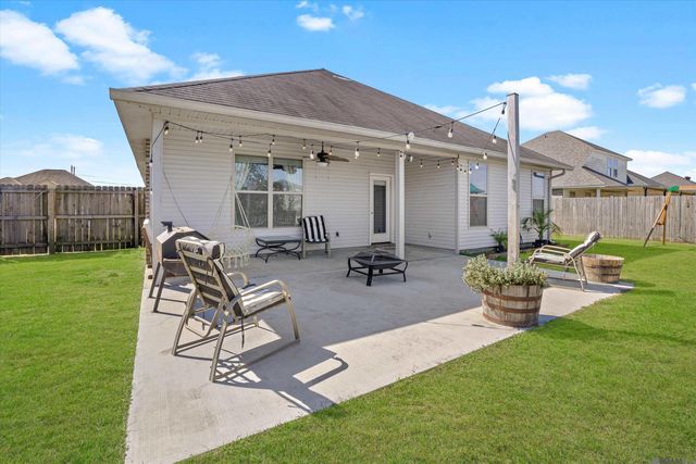 10705 Dodger Dr, Denham Springs, LA 70726