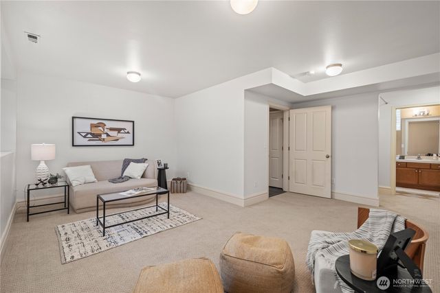 4047 Willams Avenue W, Seattle, WA 98199