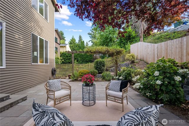 4047 Willams Avenue W, Seattle, WA 98199