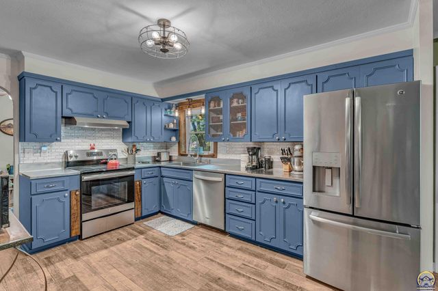 3925 N Kansas AVE, Topeka, KS 66617