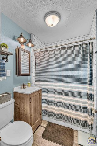 3925 N Kansas AVE, Topeka, KS 66617