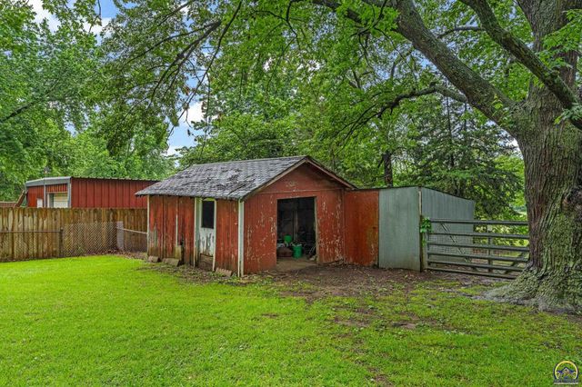 3925 N Kansas AVE, Topeka, KS 66617