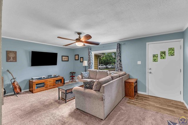3925 N Kansas AVE, Topeka, KS 66617
