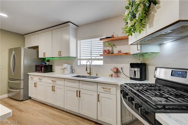 2124 Kenneth Road, North Las Vegas, NV 89030