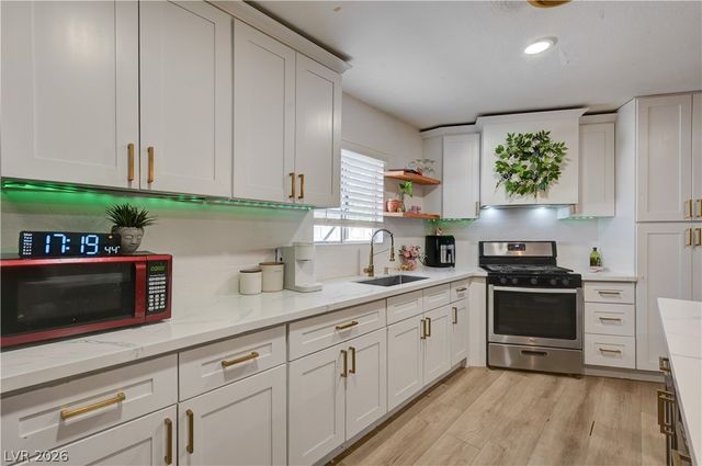 2124 Kenneth Road, North Las Vegas, NV 89030