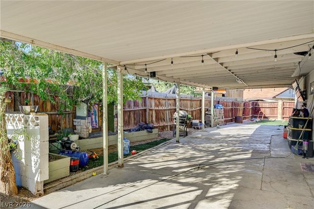 2124 Kenneth Road, North Las Vegas, NV 89030