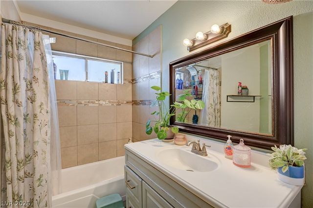 2124 Kenneth Road, North Las Vegas, NV 89030