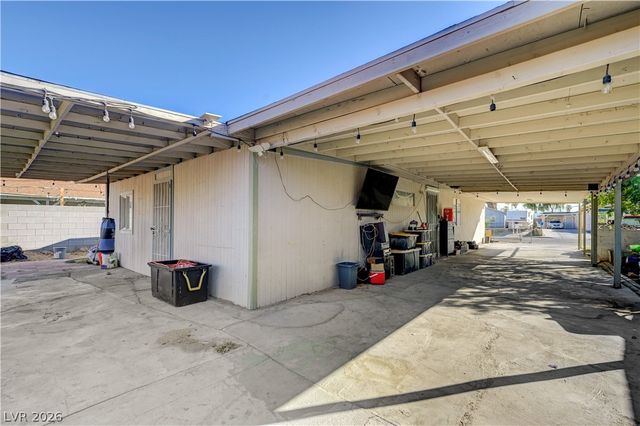 2124 Kenneth Road, North Las Vegas, NV 89030