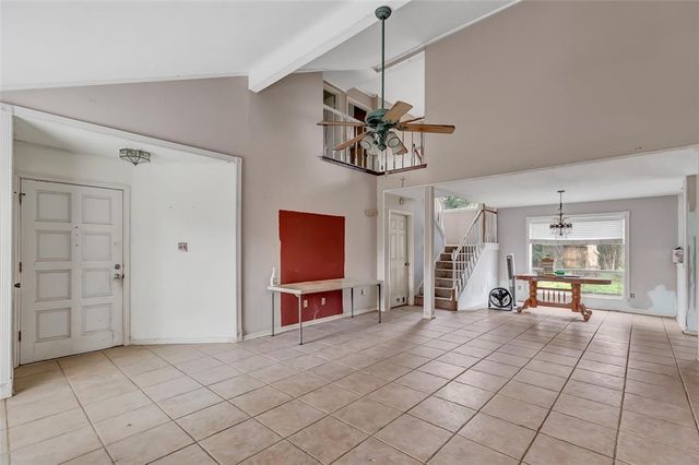 906 N Chamfer Way, Crosby, TX 77532