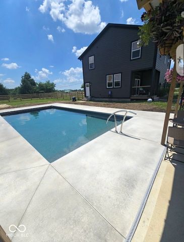 6564 N Michigan Road, Fairland, IN 46126