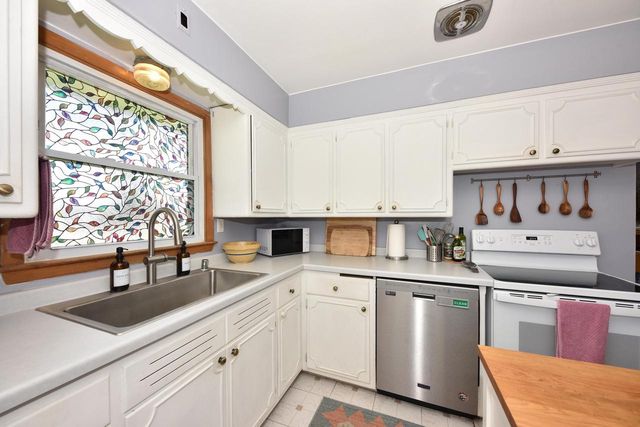 3200 Birchwood AVENUE, Milwaukee, WI 53221