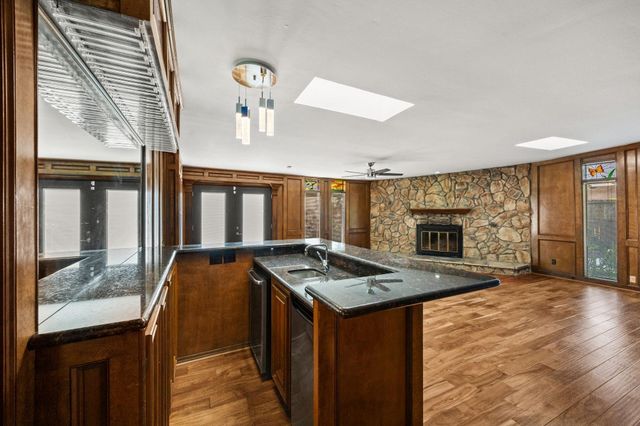 10310 Mayfield Road, Houston, TX 77043