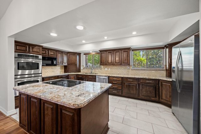 10310 Mayfield Road, Houston, TX 77043
