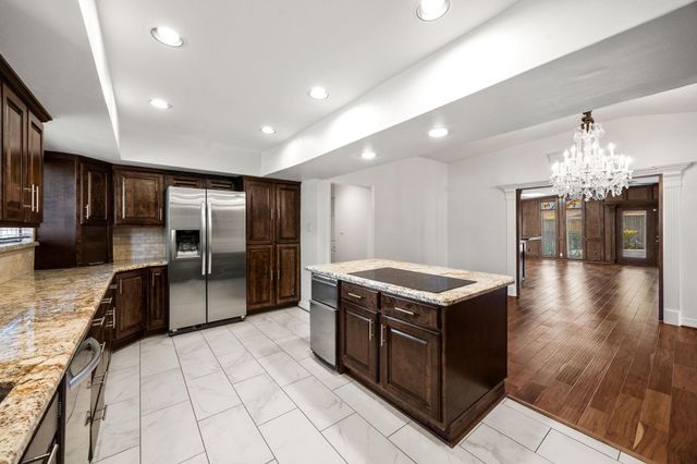 10310 Mayfield Road, Houston, TX 77043
