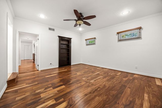 10310 Mayfield Road, Houston, TX 77043