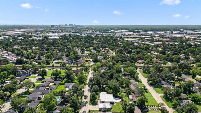 10310 Mayfield Road, Houston, TX 77043
