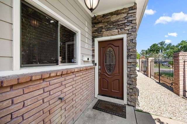 10310 Mayfield Road, Houston, TX 77043