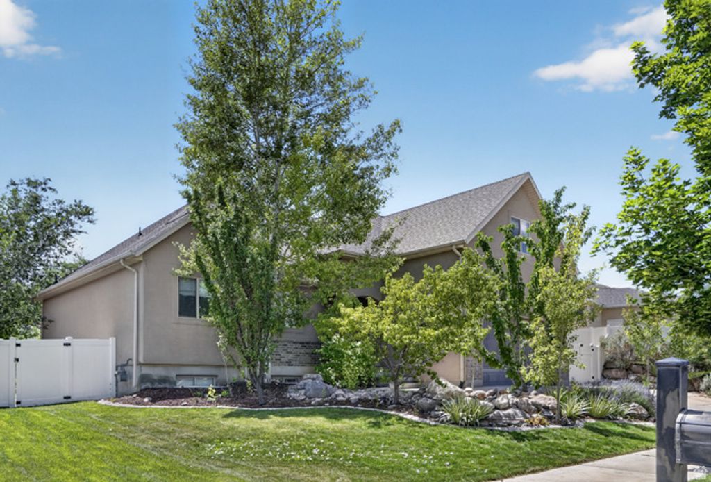5853 W WHISPER ROSE DR, Herriman, UT 84096 — photo 2