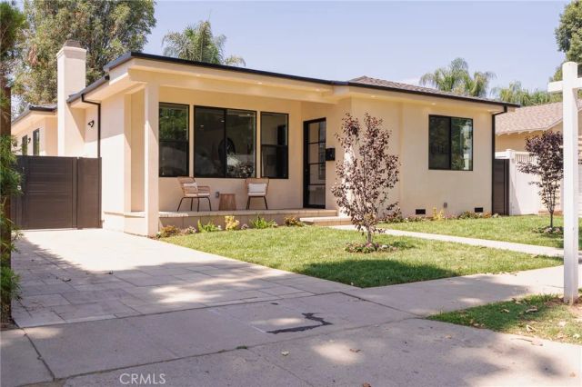 5817 Cantaloupe Avenue, Valley Glen, CA 91401