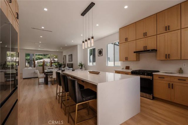 5817 Cantaloupe Avenue, Valley Glen, CA 91401
