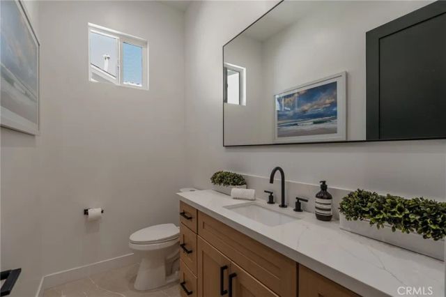 5817 Cantaloupe Avenue, Valley Glen, CA 91401