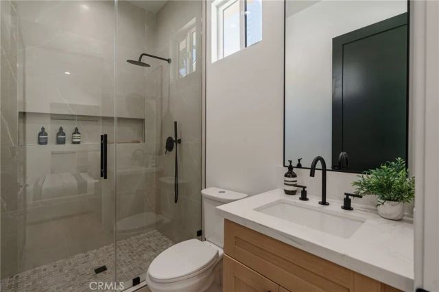 5817 Cantaloupe Avenue, Valley Glen, CA 91401
