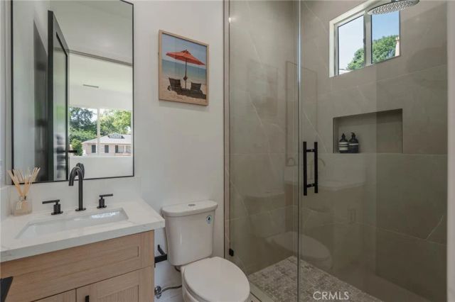 5817 Cantaloupe Avenue, Valley Glen, CA 91401