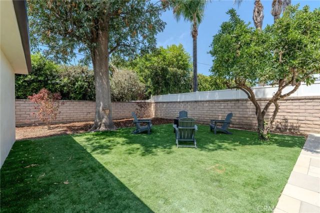 5817 Cantaloupe Avenue, Valley Glen, CA 91401