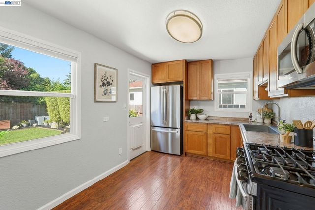 15965 Via Granada, San Lorenzo, CA 94580