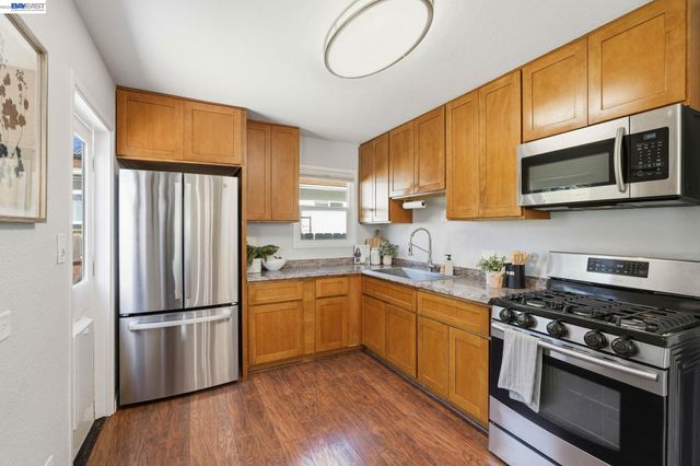 15965 Via Granada, San Lorenzo, CA 94580