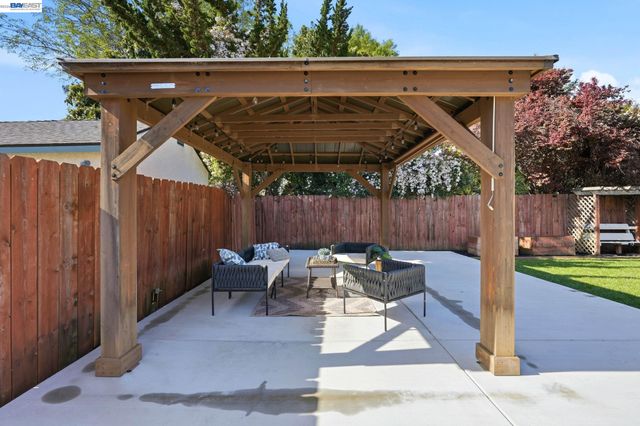 15965 Via Granada, San Lorenzo, CA 94580