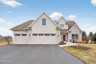 2805 Back Bay Dr, Maumee, OH 43537