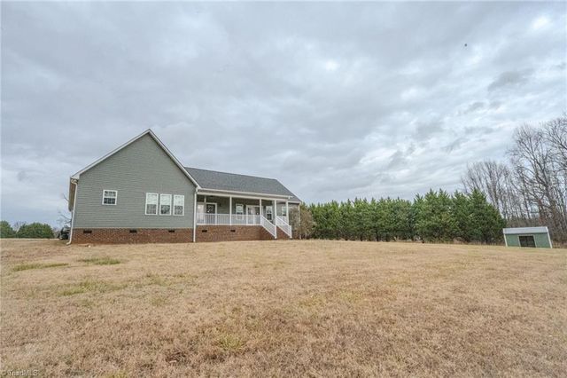 6880 Big Tree Lane, Liberty, NC 27298